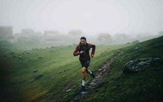 Ultrarunner Phillip Ausserhofer laufend in den Bergen